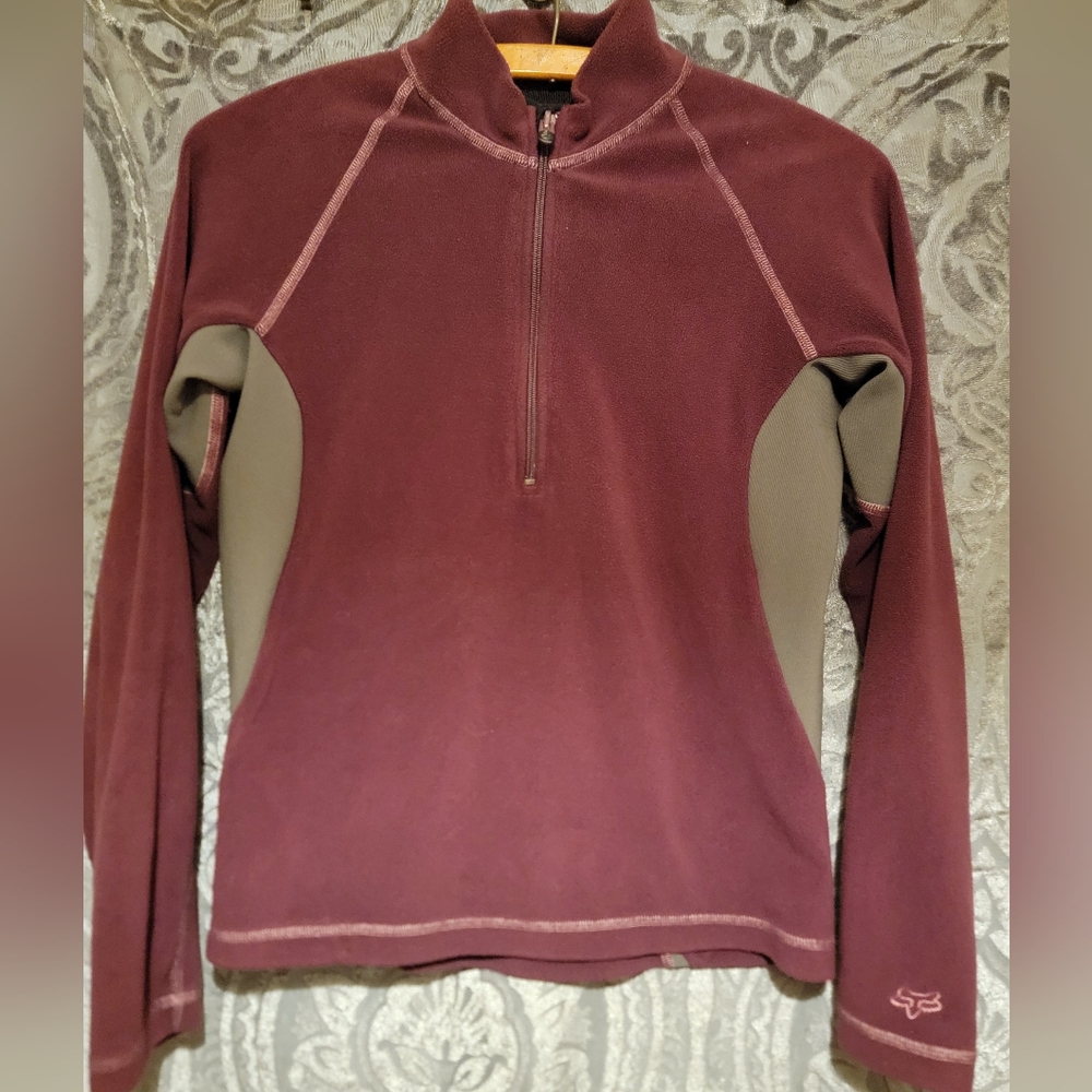 Fox Women's Maroon and Beige Sweatshirt
